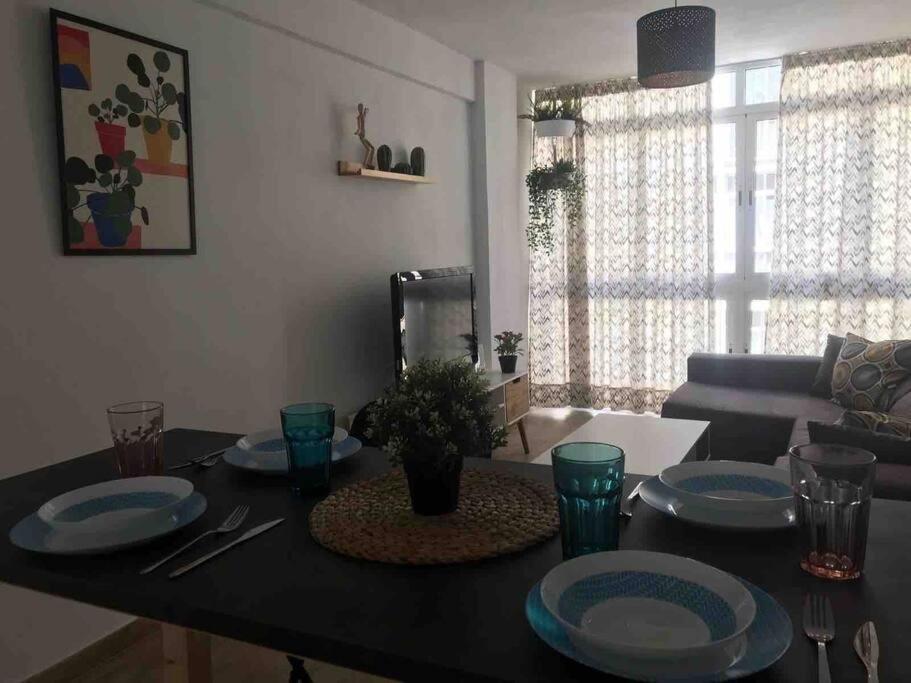 Ideal Apartamento En El Barrio De Las Delicias Málaga Exterior foto